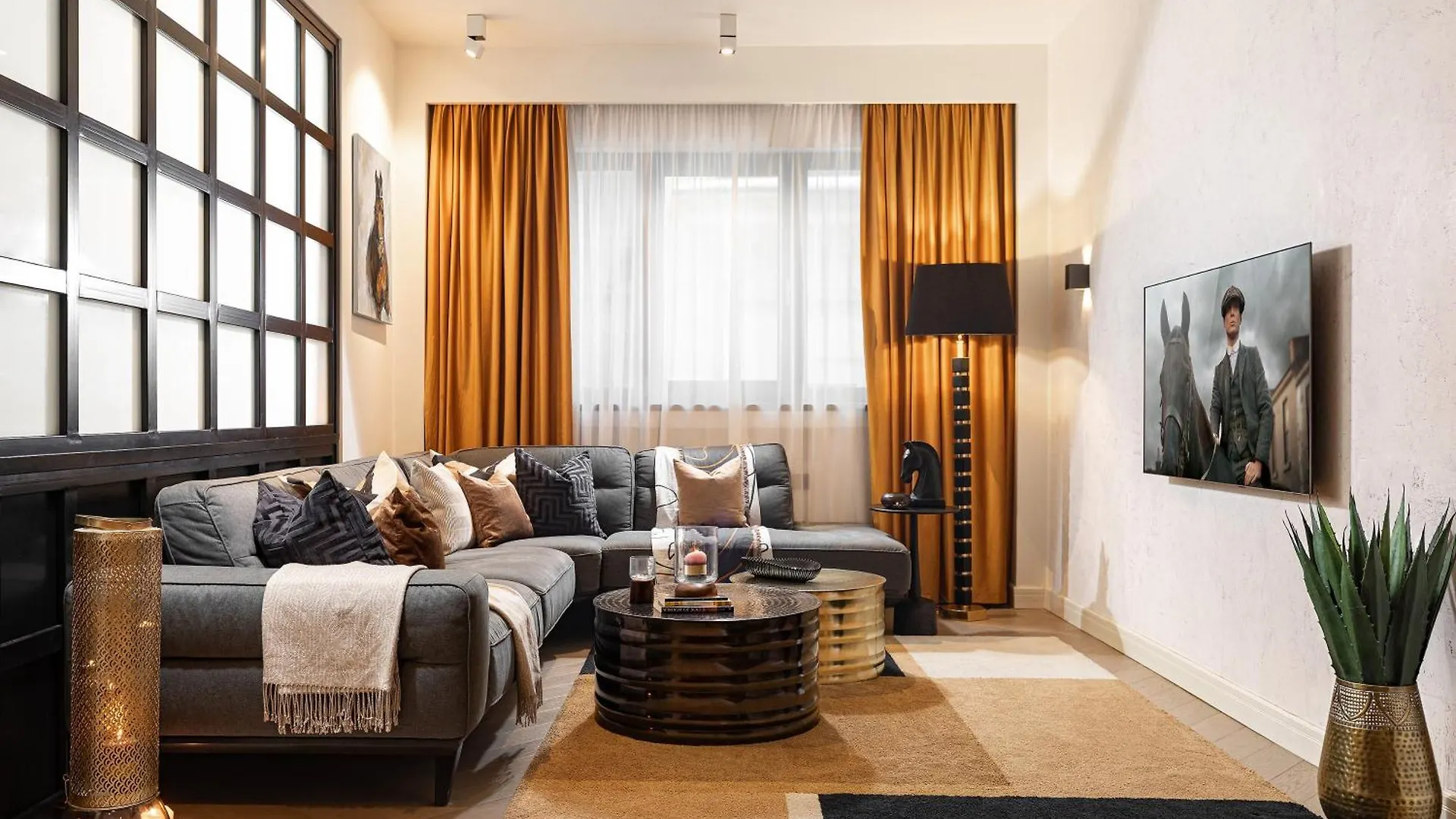Qult - Peaky Blinders Appartement Boekarest