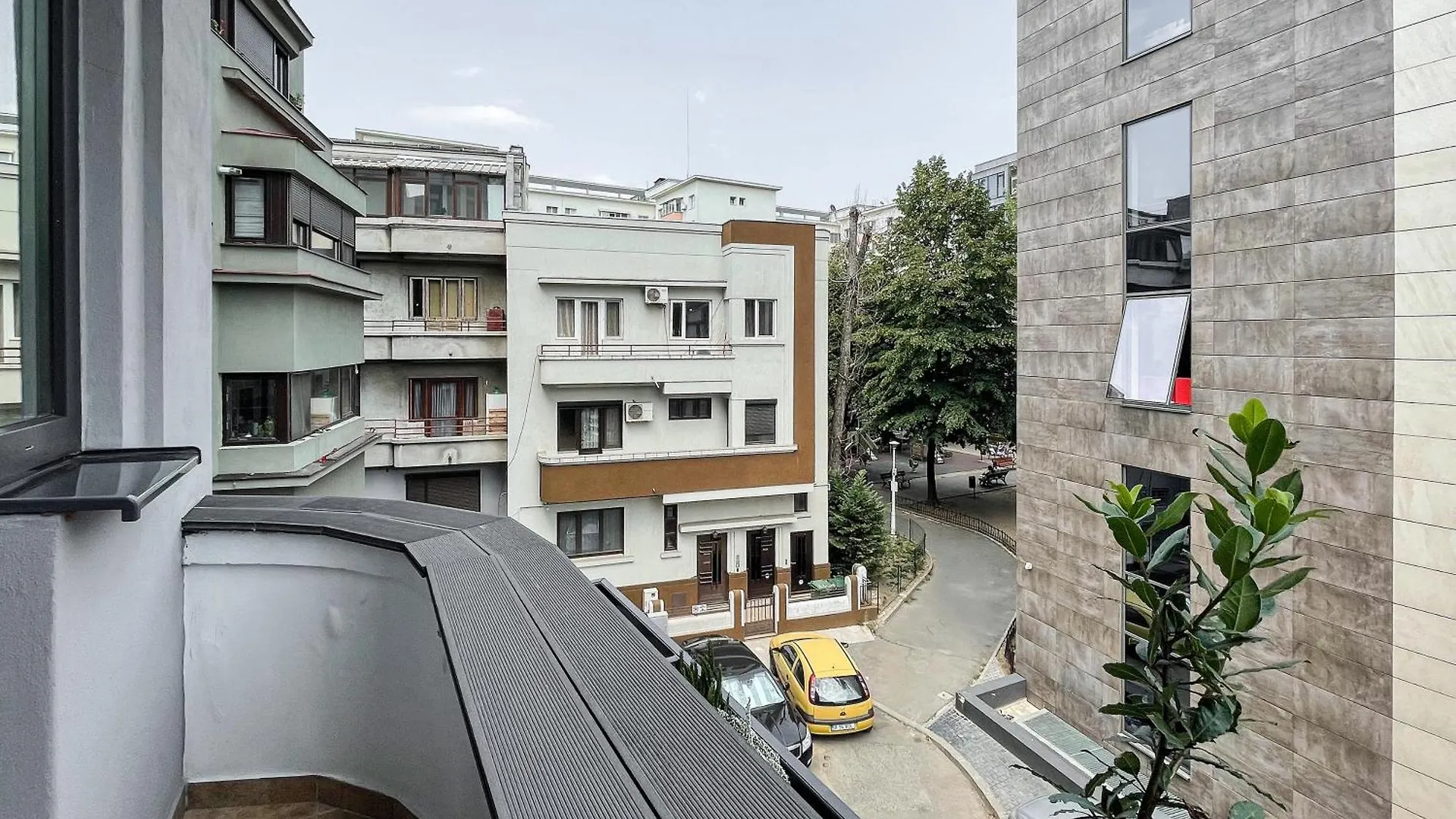 Qult - Peaky Blinders Appartement Boekarest